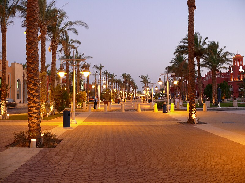 File:Alig walk way hurghada egypt 629.jpg