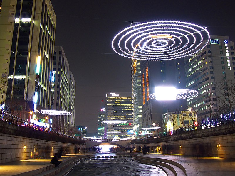 File:Cheonggyecheon, Seoul, South Korea (3165609261).jpg