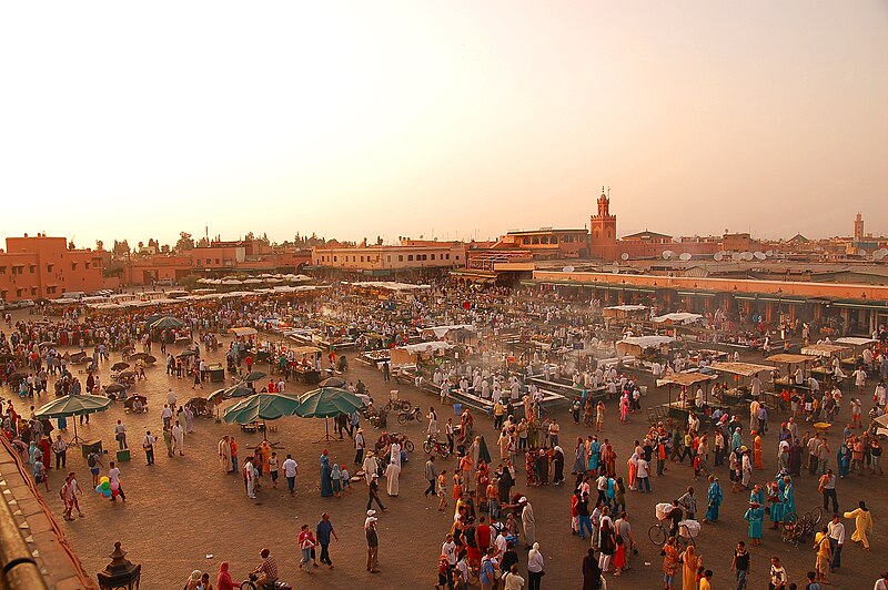 File:Maroc Marrakech Jemaa-el-Fna Luc Viatour.JPG