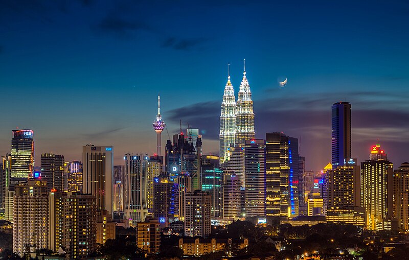 File:Moonrise over kuala lumpur.jpg