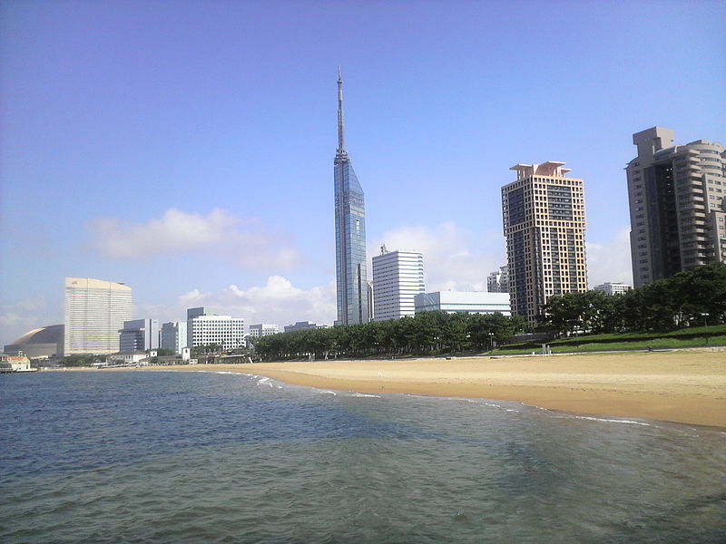 File:Seaside-momochi.JPG