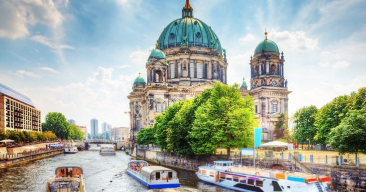 Go Berlin Pass Review - picture of Berlin Cathedral with boats in river