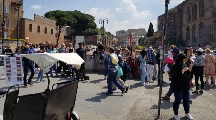 photo of long ticket line in Rome