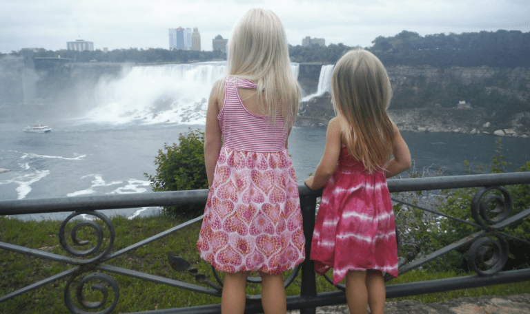 This weekend we took a great frugal trip to Canada and Niagara Falls and we were able to do it cheaply thanks to our friends and credit card rewards.